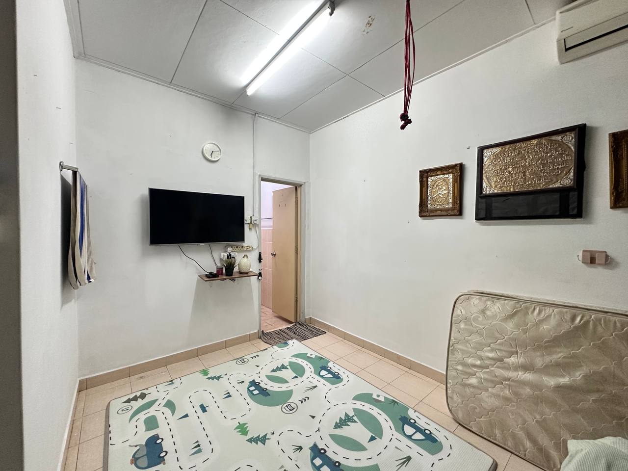 Single And Half Storey Terrace House  Mantin - photo 11