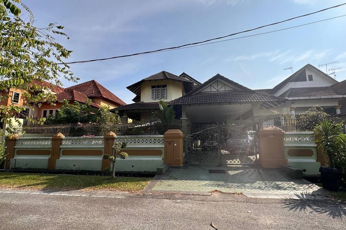 Bungalow Double Storey House Taman Setia Gombak