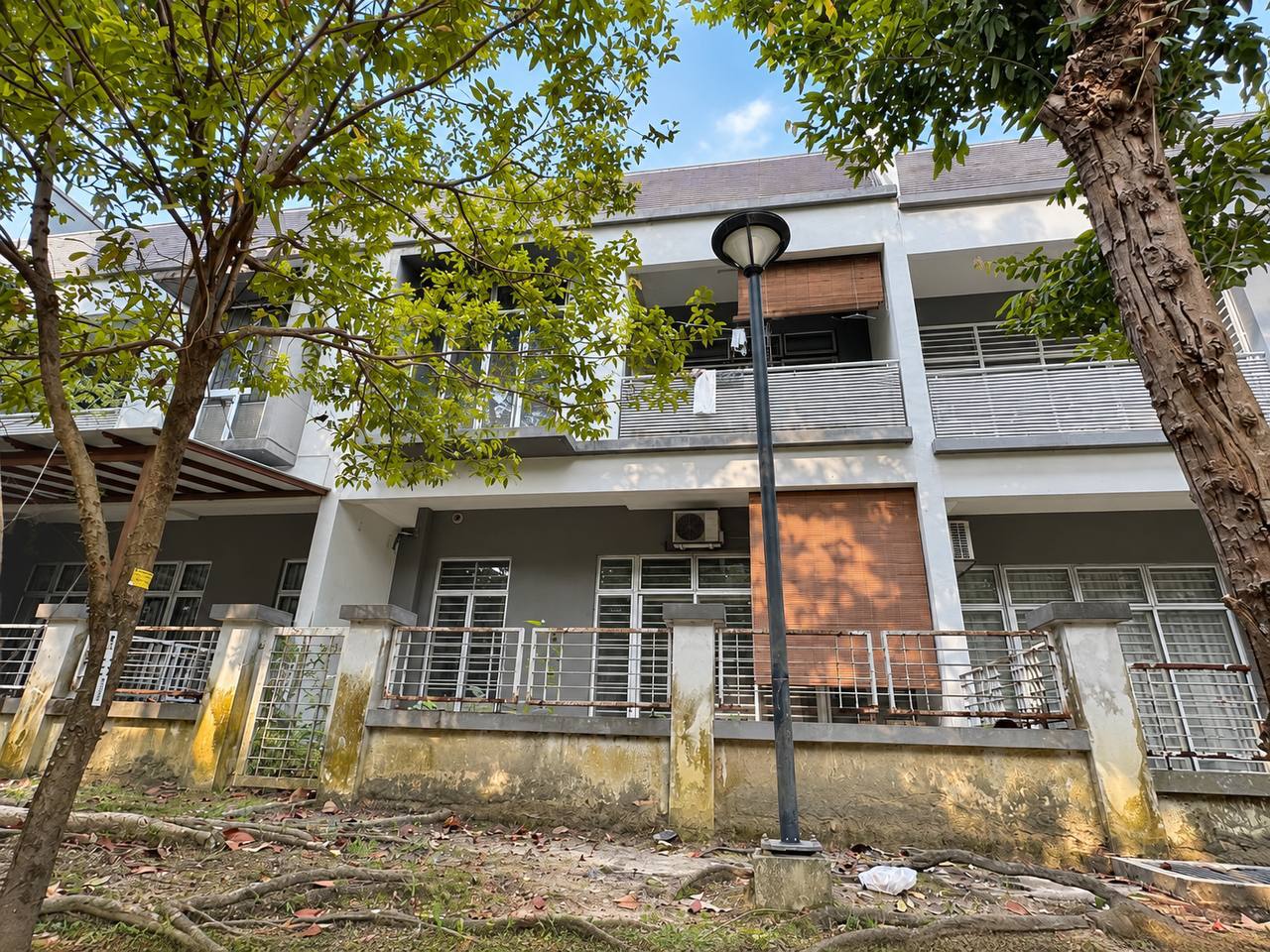 2 n half Storey Desiran Bayu Presint 16 - photo 4