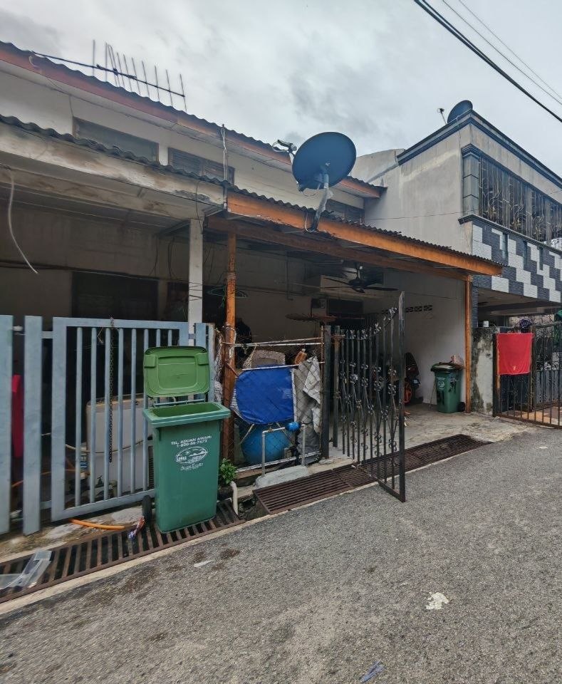 Two Storey Teracce Low Cost Taman Beringin - photo 2