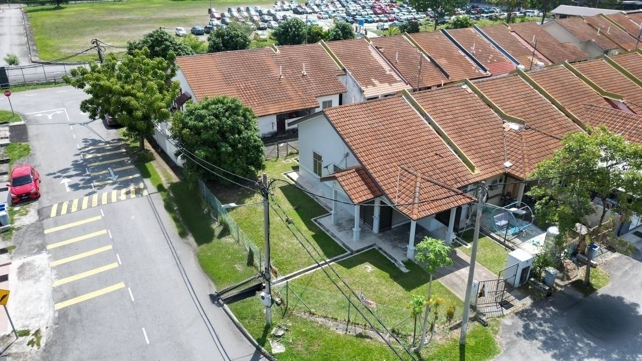 1 Storey SP1 Bandar Saujana Putra - photo 2