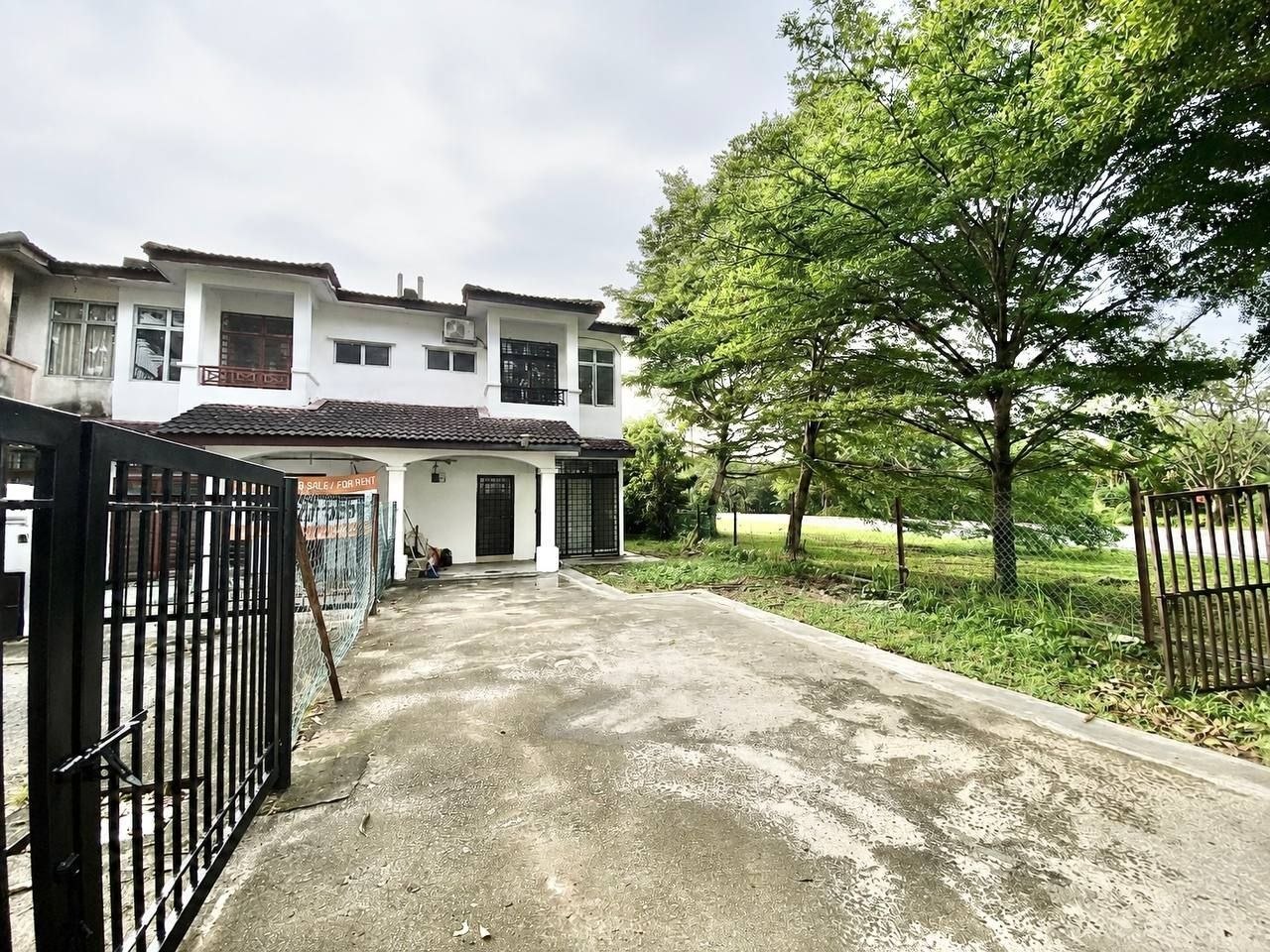 Double Storey Corner Lot Jalan Mentari Bandar Mahk - photo 1