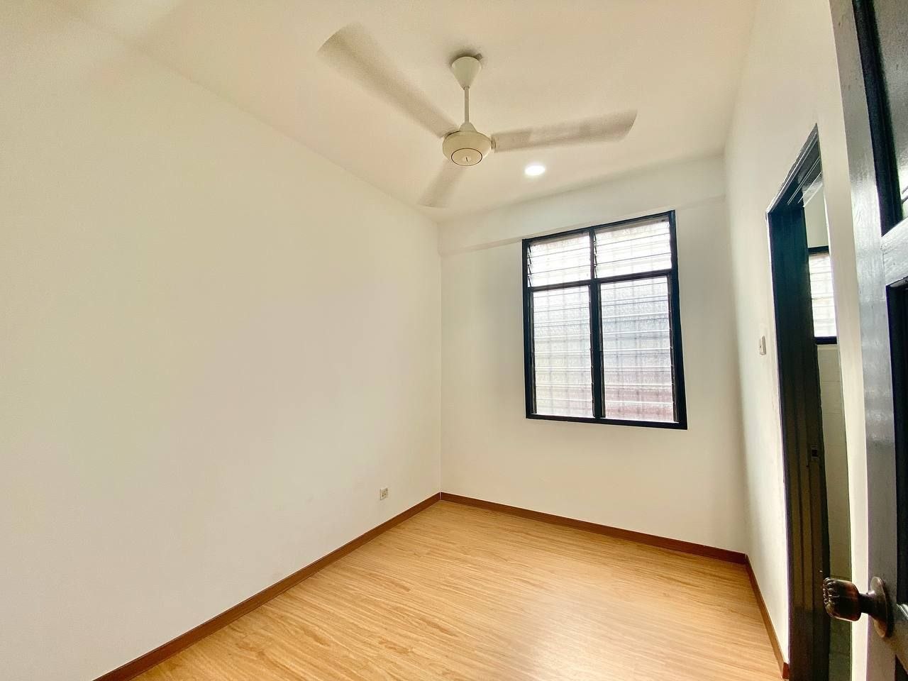 Double Storey Corner Lot Jalan Mentari Bandar Mahk - photo 9