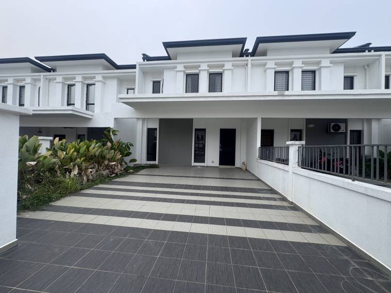 Renovated Double Storey Superlink IORA Alam Sari - photo 3