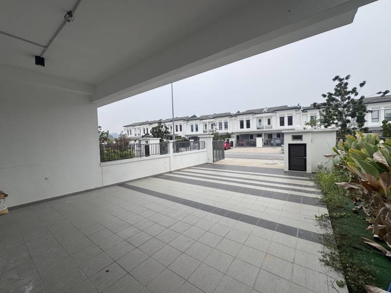 Renovated Double Storey Superlink IORA Alam Sari - photo 5