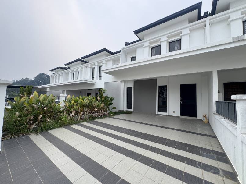 Renovated Double Storey Superlink IORA Alam Sari - photo 9