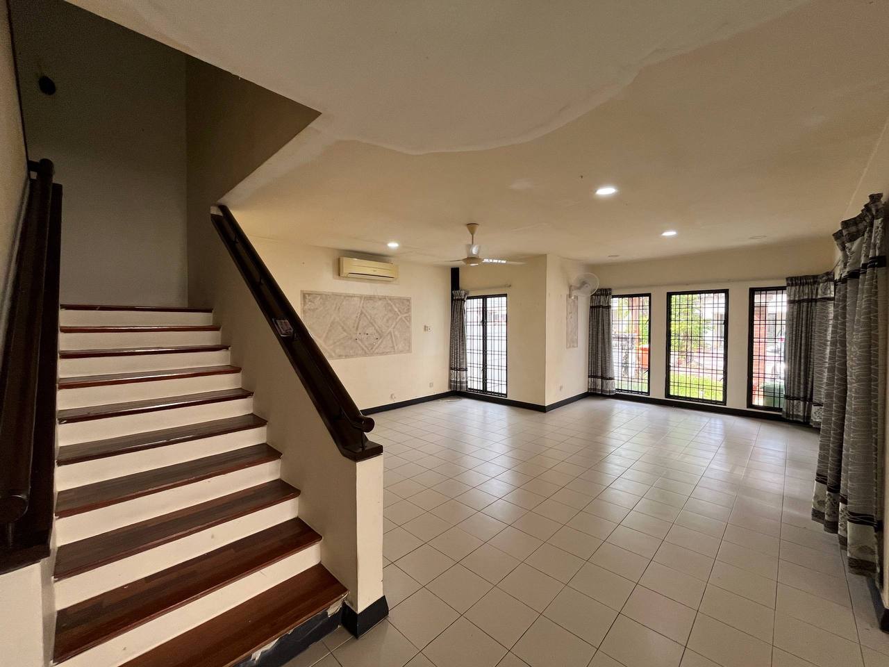 Double Storey Semi D House Presint 10 Putrajaya - photo 4