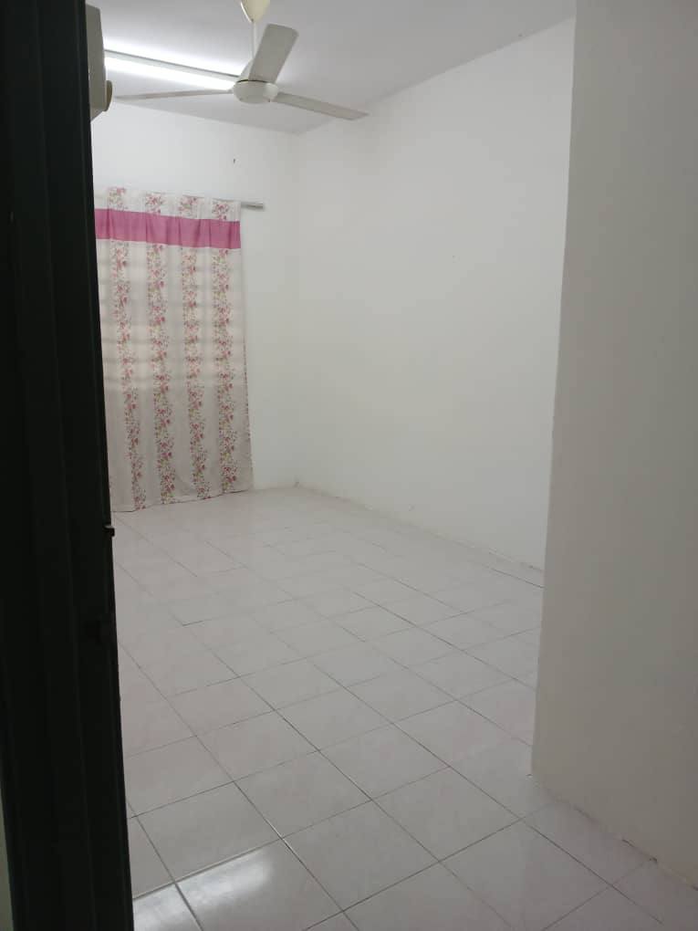 1 Storey Tmn Langat Murni Bukit Changgang Banting - photo 11