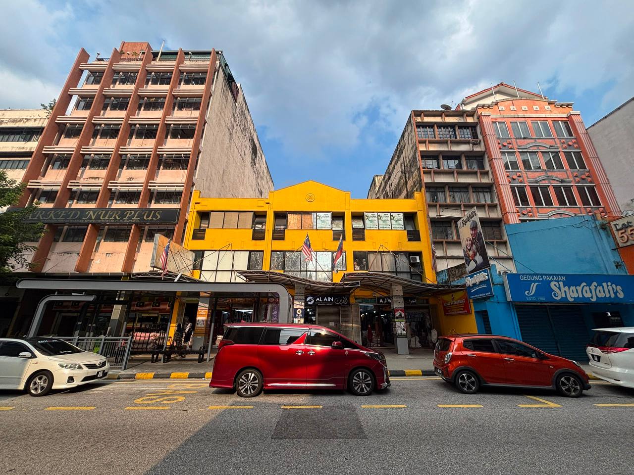3 Storey Commercial Building At Jalan Tuanku Abdul - photo 2