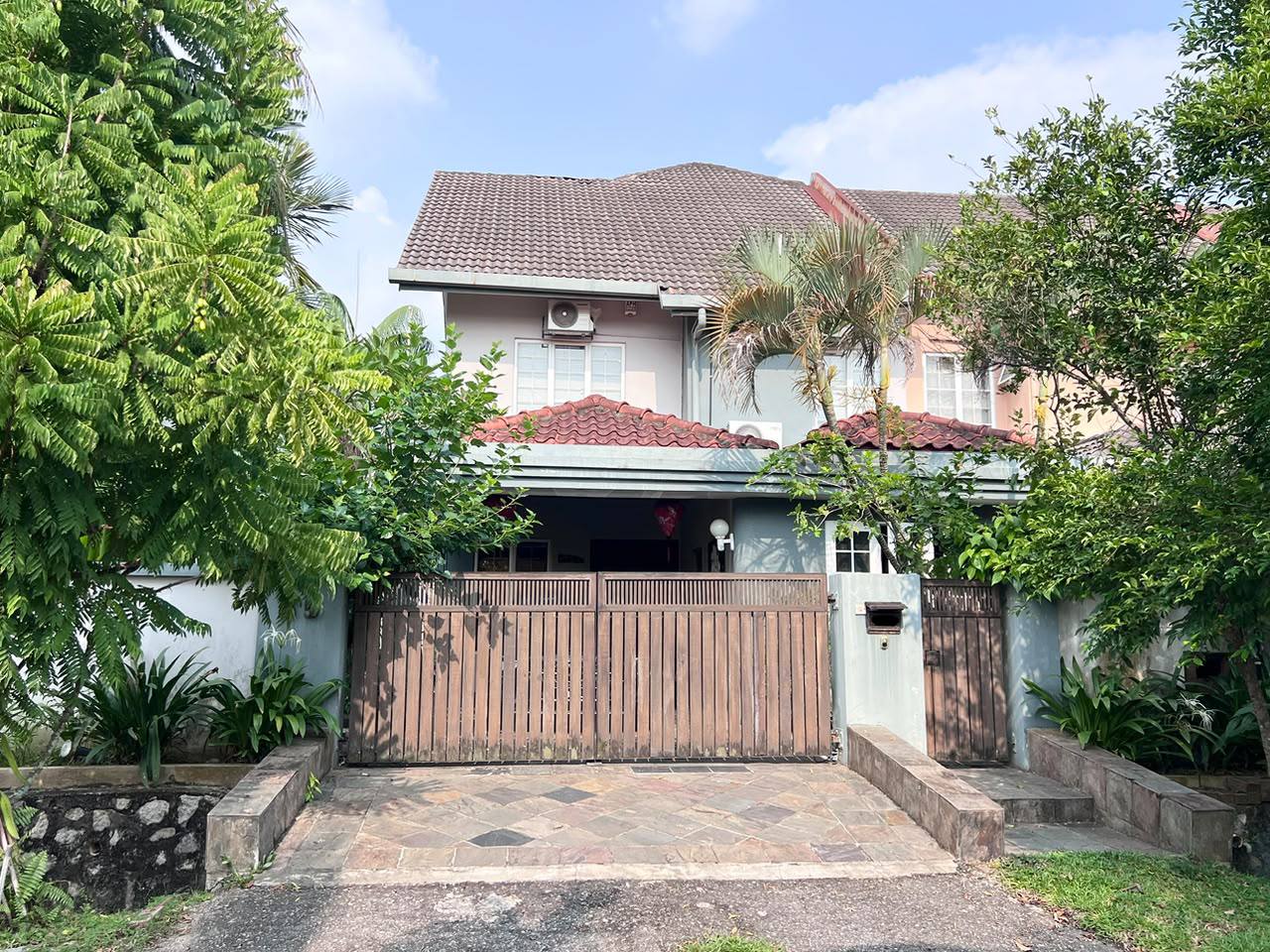 2 n 5 Storey Terrace House Bangi Golf Resort - photo 2
