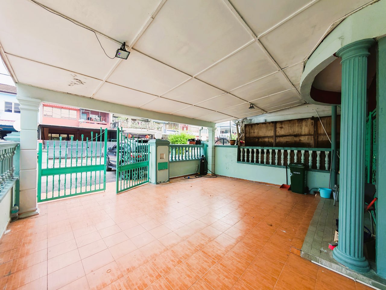 Taman Sri Jelok Kajang 2 Storey Terrace - photo 2