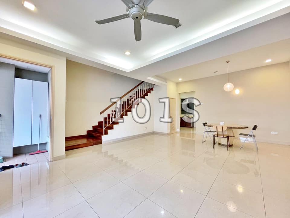 Kemuning Bayu Double Storey 22x75 Fully Renovated - photo 1