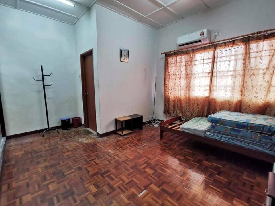 Bandar Bukit Raja Double Storey 4R3B - photo 3