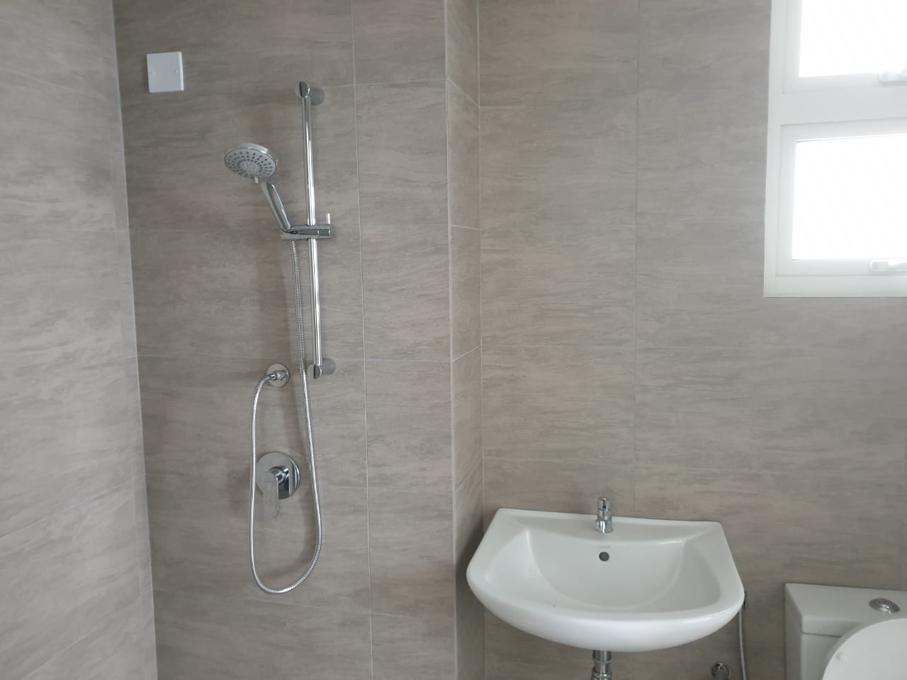 TR Residence Condo 2R1B 569K - photo 5