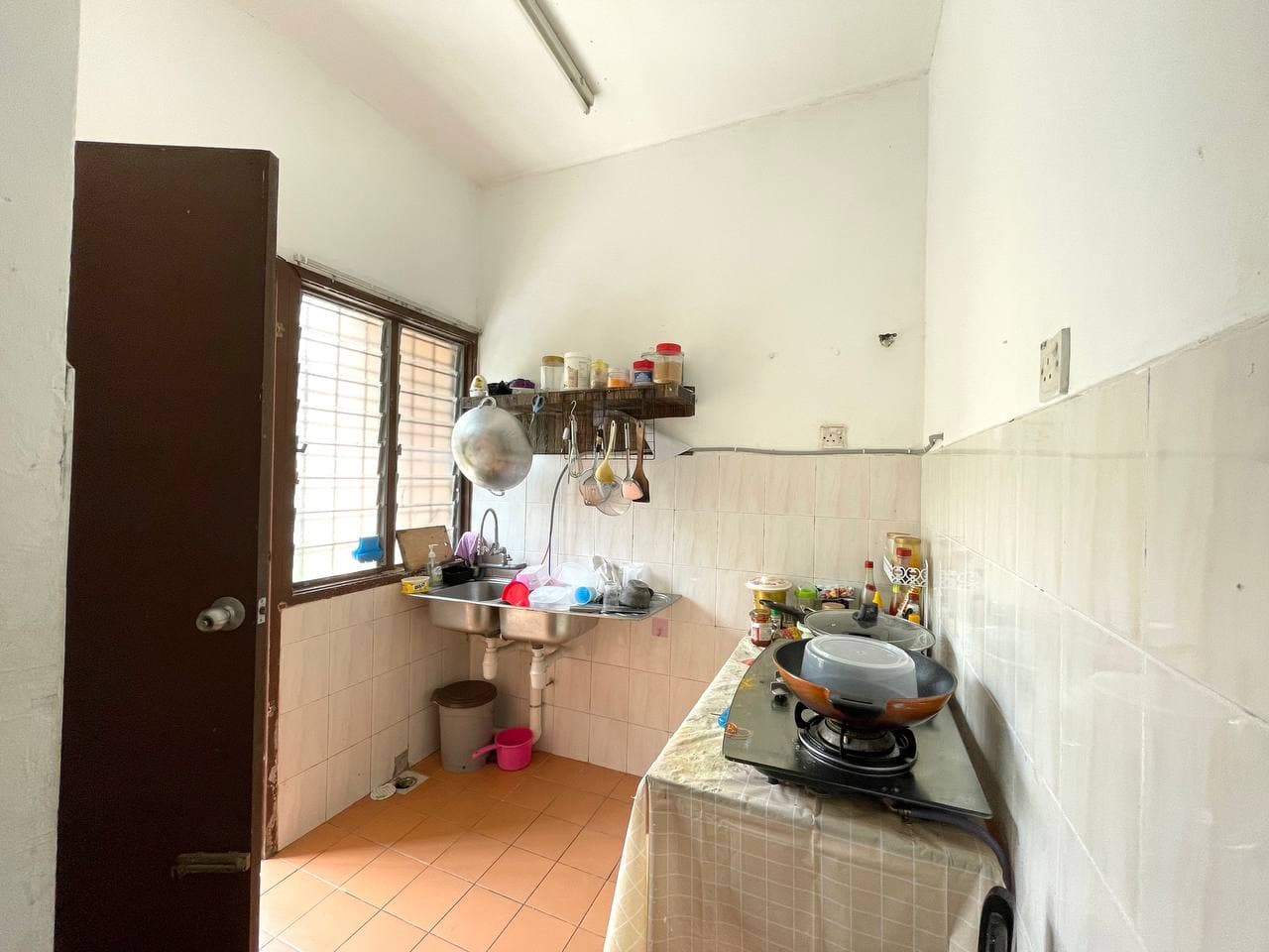 NEAR UPCOMING MRT 2 Storey House Tmn Lestari Putr - photo 4