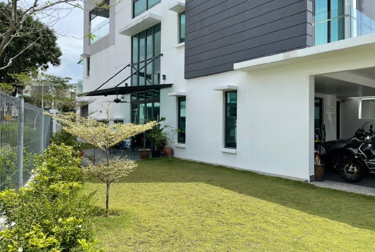 BELOW MV Semi D 3 Storey House Residence Cyberjaya - photo 2