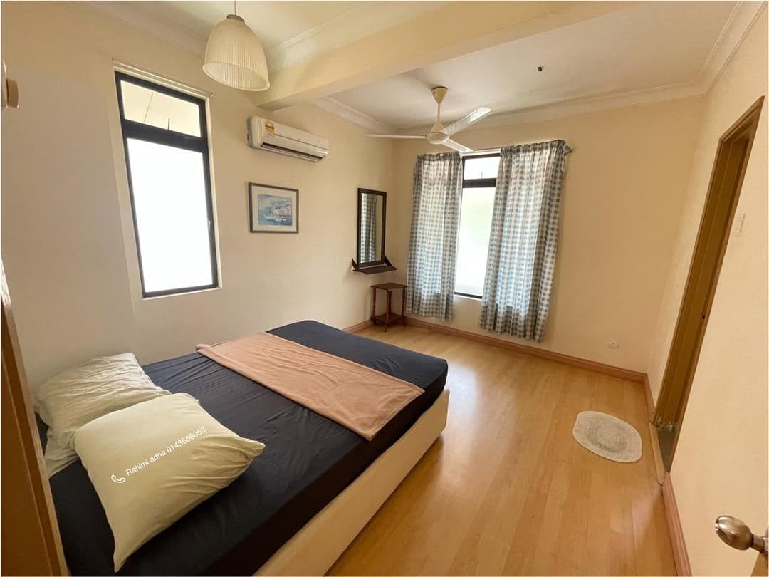 End Lot Terrace Precint 18 - photo 4