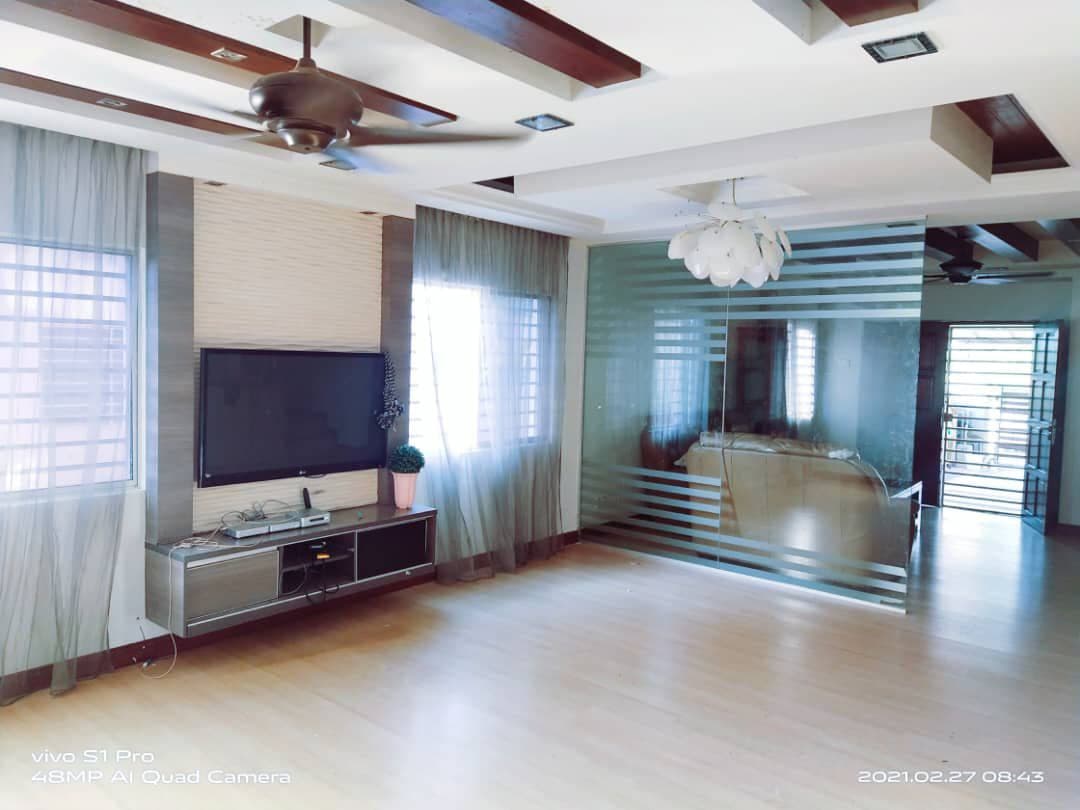 End Lot Double Storey Terrace Taman Kajang Prima - photo 2