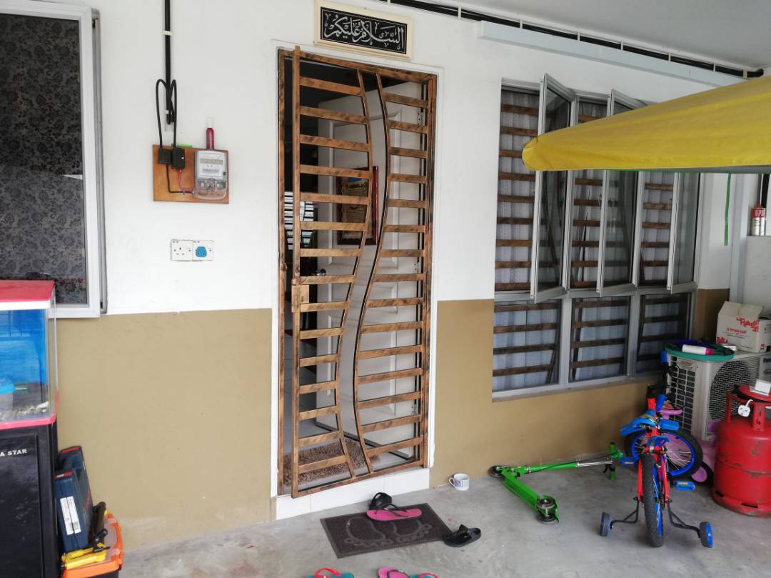 Below MV Double Storey Bandar Saujana Putra - photo 5