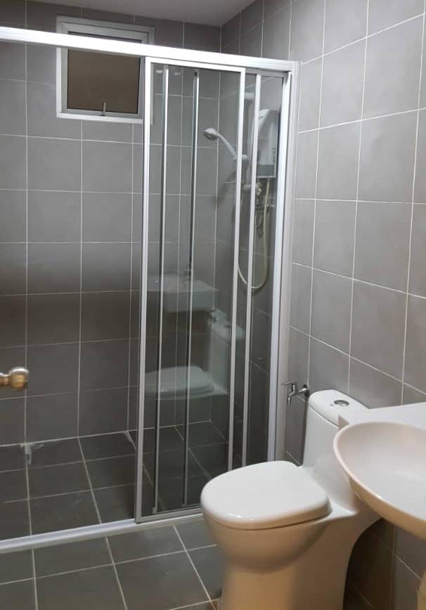 Corner Lot with Balcony Southville Apartment Bangi - photo 5