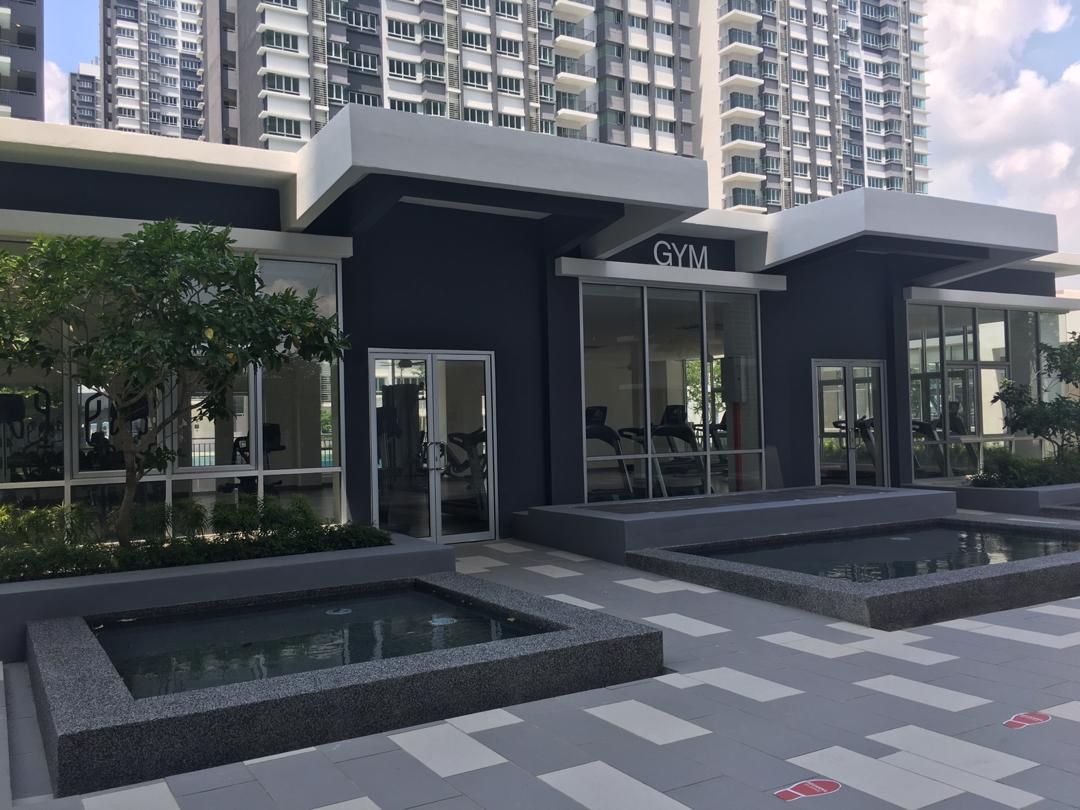 Corner Lot with Balcony Southville Apartment Bangi - photo 8