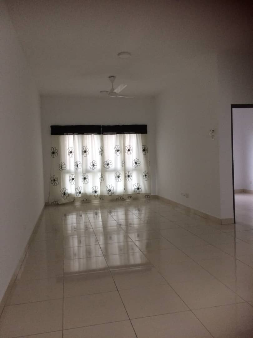 Partly Furnished Saville Kajang Apartment Near MRT - photo 4