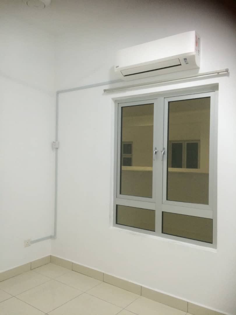 Partly Furnished Saville Kajang Apartment Near MRT - photo 7