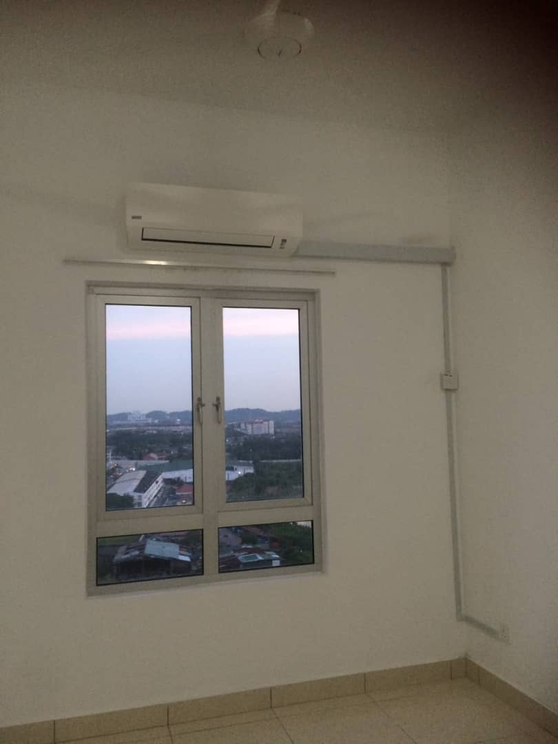 Partly Furnished Saville Kajang Apartment Near MRT - photo 8