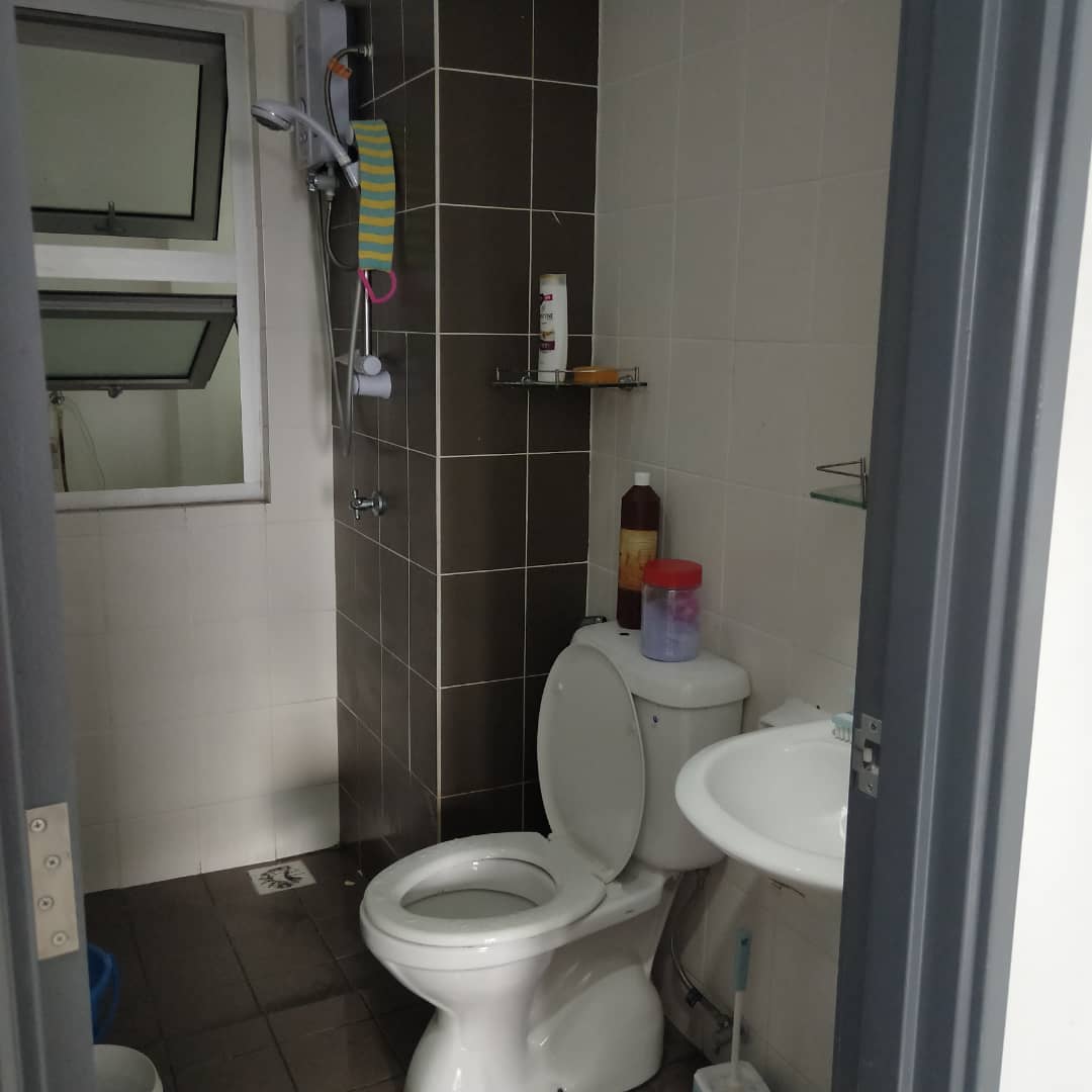 Partly Furnished Saville Kajang Apartment Near MRT - photo 10