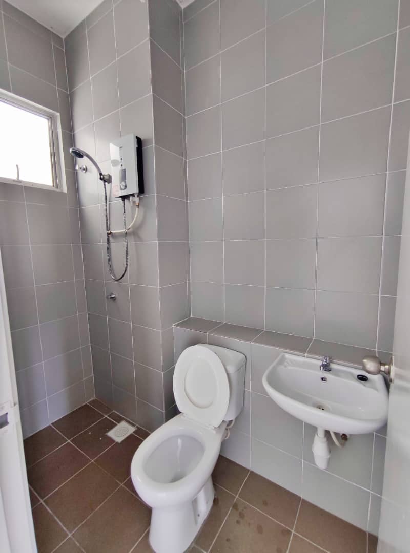 Partly Furnished Residensi Adelia Bangi Avenue - photo 7