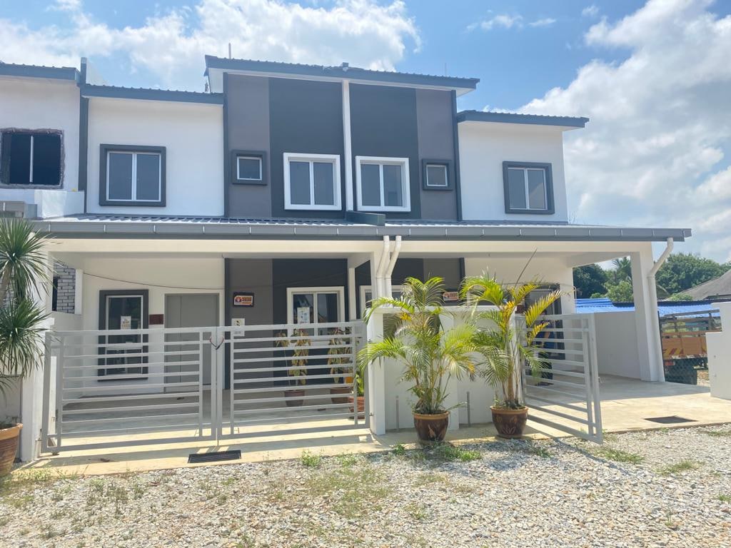 Double Storey Terrace House, Salak Tinggi