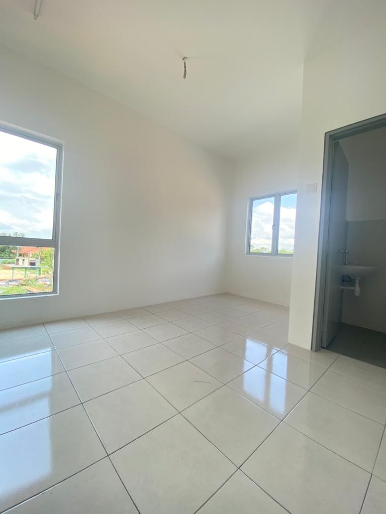 Double Storey Terrace House, Salak Tinggi - photo 10