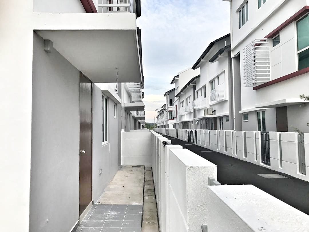 NEW 2 STOREY LINK HOUSE AT CYBERJAYA - photo 3