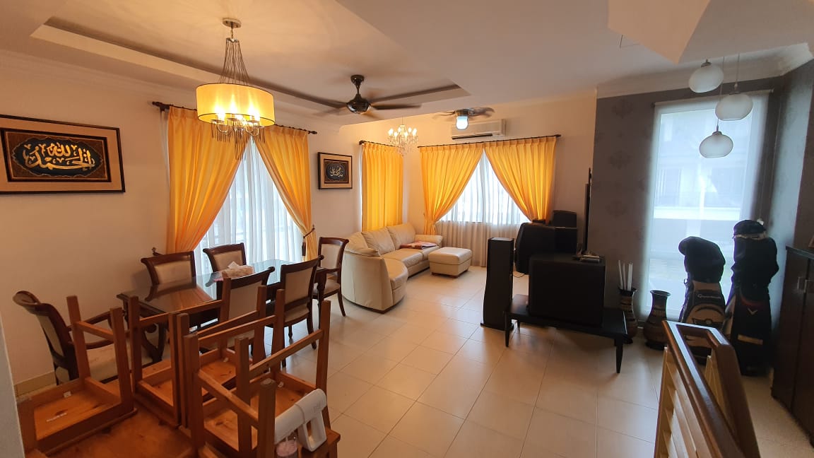 Taman Raintree at Batu Caves Ariza Garden Villa - photo 2