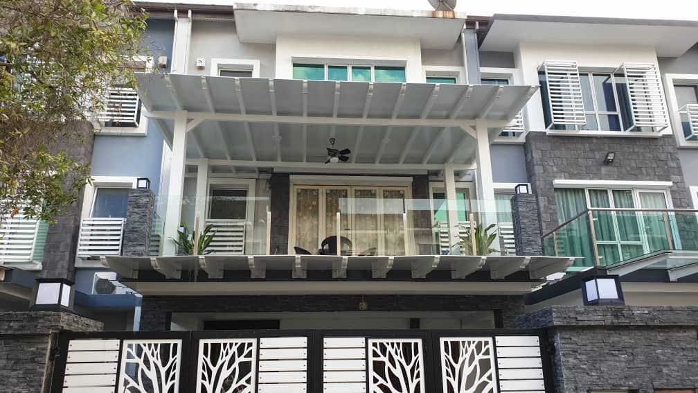 FULLY RENOVATED 2 Half Storey House USJ HEIGHTS - photo 1