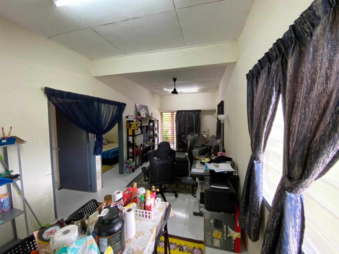Single Storey Terrace Jln Telipot,Bkt Beruntung - photo 3