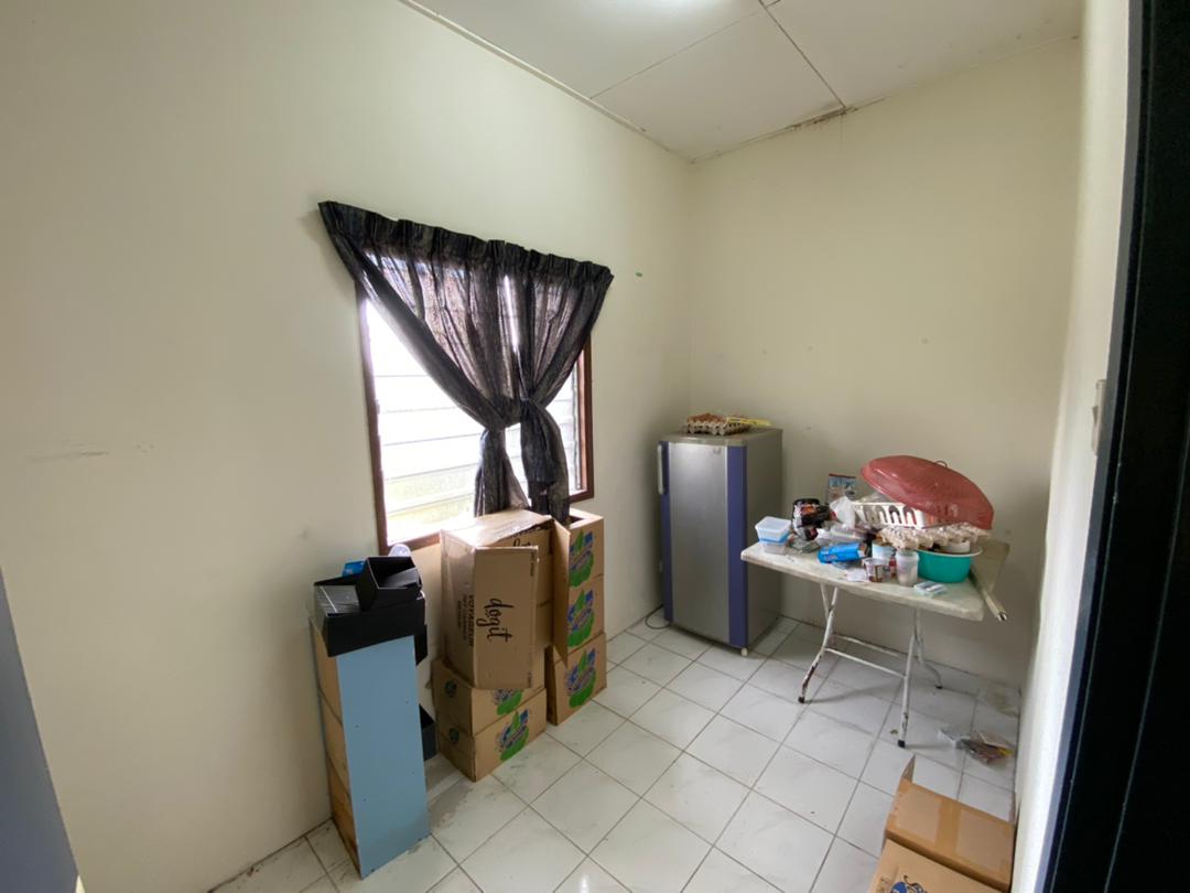 Single Storey Terrace Jln Telipot,Bkt Beruntung - photo 6
