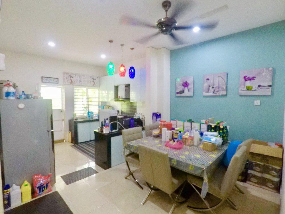 Double Storey Terrace Taman Anugerah Seksyen 32 - photo 2