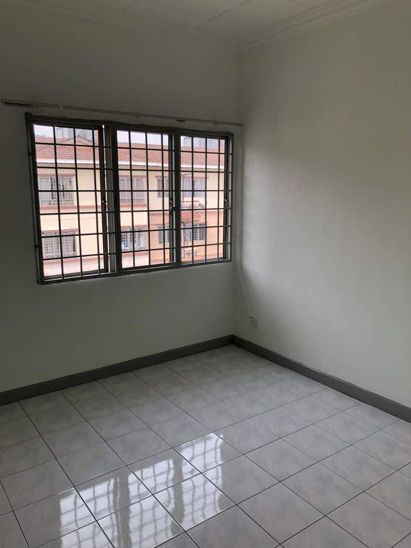 SD Tiara Apartment,Sri Damansara - photo 4