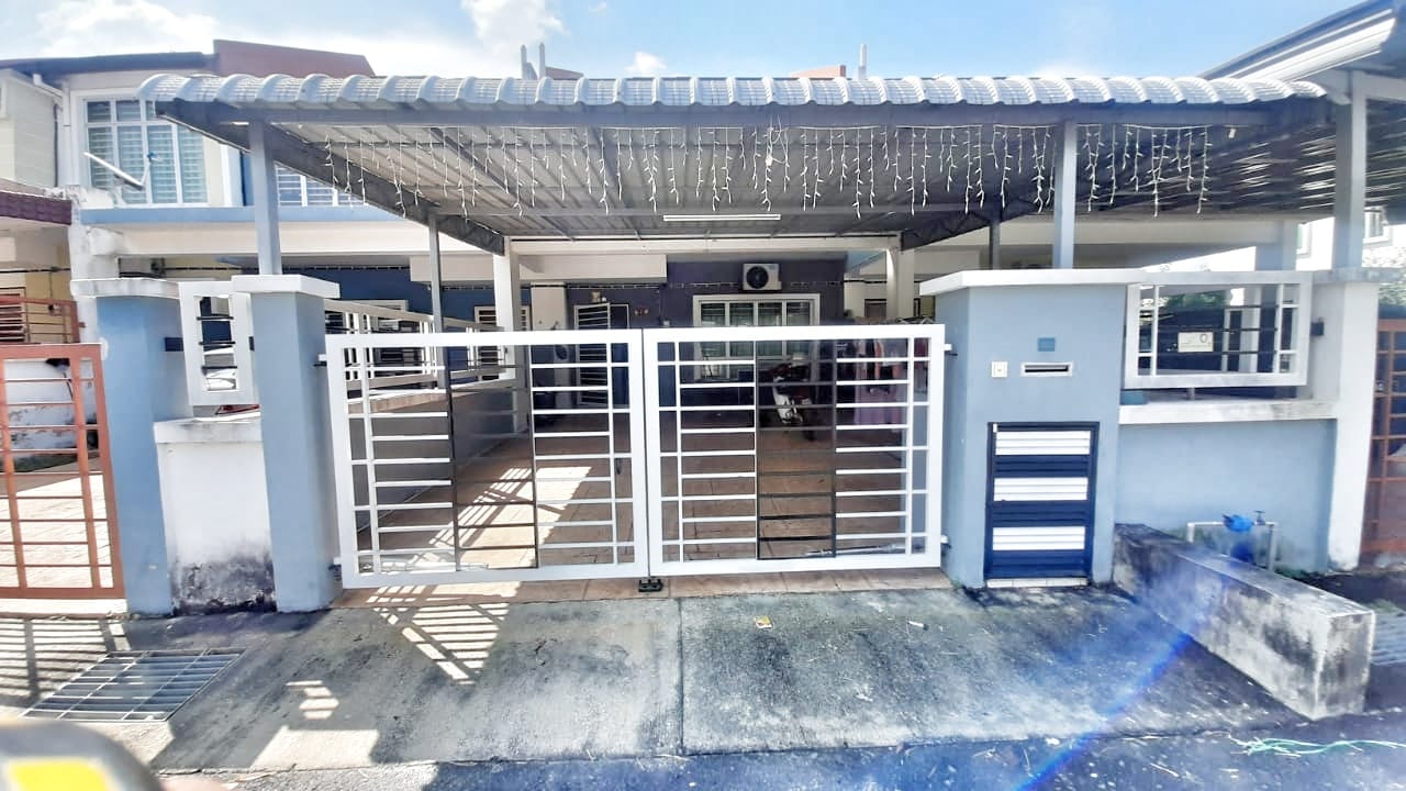 2 Storey Terrace House Oakberry Taman Pelangi 2