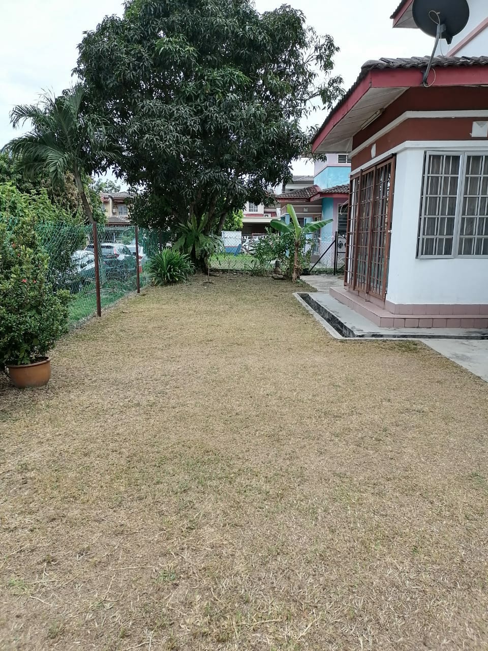 Single Storey Terrace House Bandar Tun Hussain Onn - photo 11