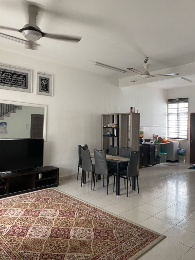 DOUBLE STOREY JALAN MERANTI BANDAR HILLPARK PUNCAK