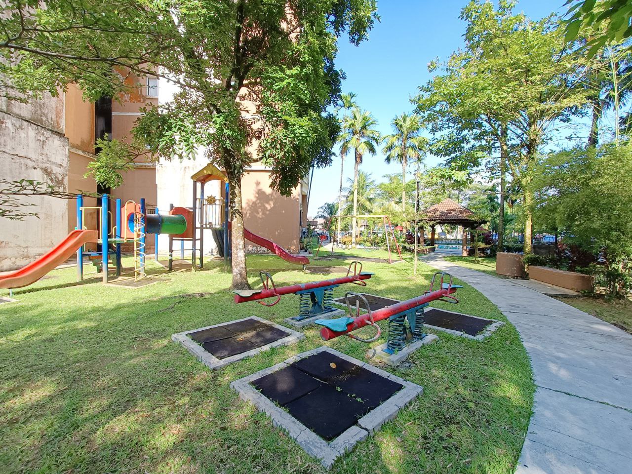 Tiara Intan Condominium Bukit Indah Ampang - photo 13