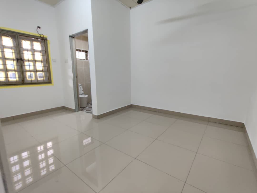 SINGLE STOREY TERRACE BANDAR TUN HUSSIEN ONN - photo 5