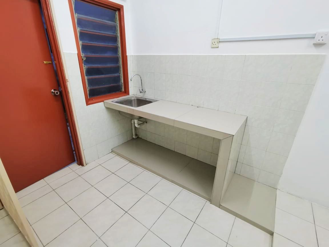 End Lot Terrace Bandar Saujana Putra SP6 - photo 2