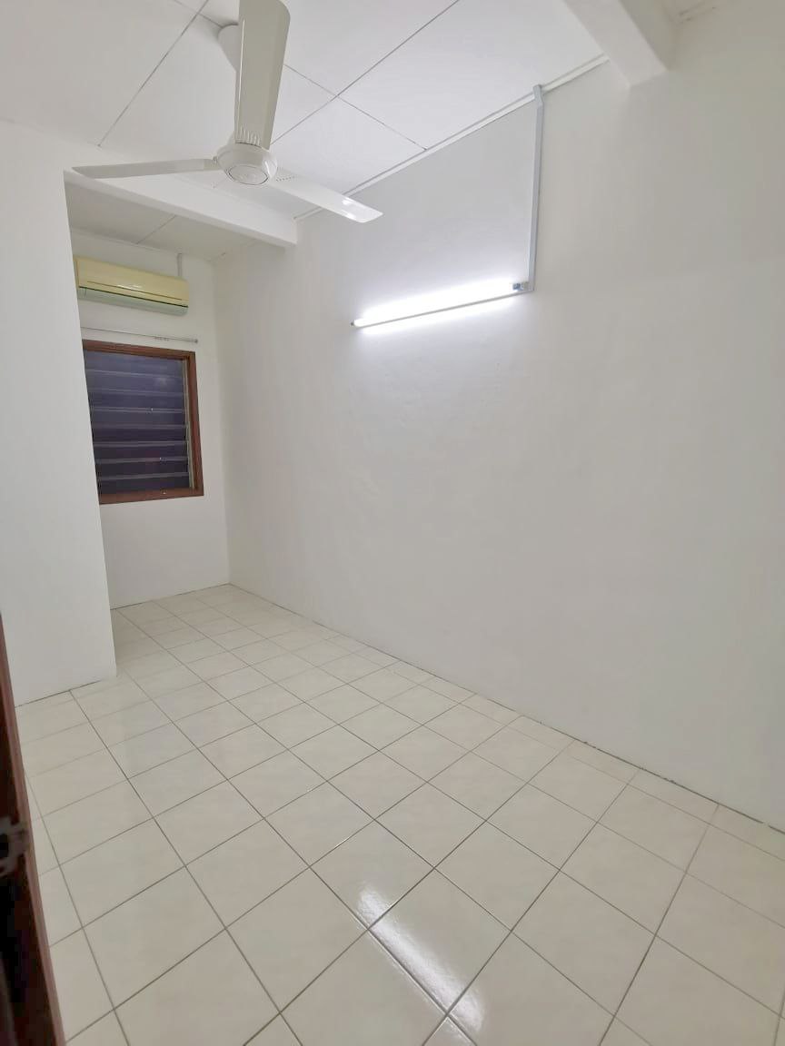 End Lot Terrace Bandar Saujana Putra SP6 - photo 4