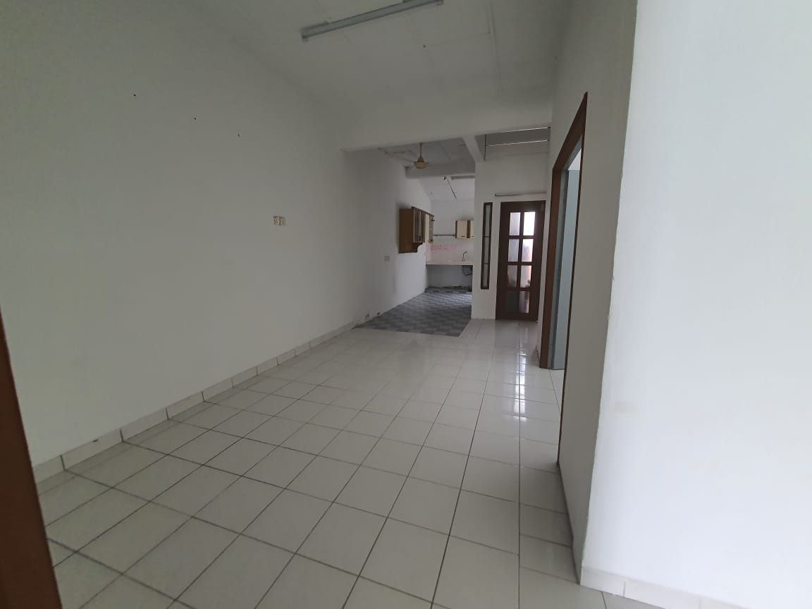Single Storey SS5 Kelana Jaya - photo 2