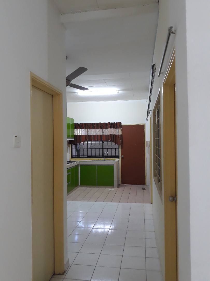 Single Storey Intermediate Taman Pelangi Semenyih - photo 4