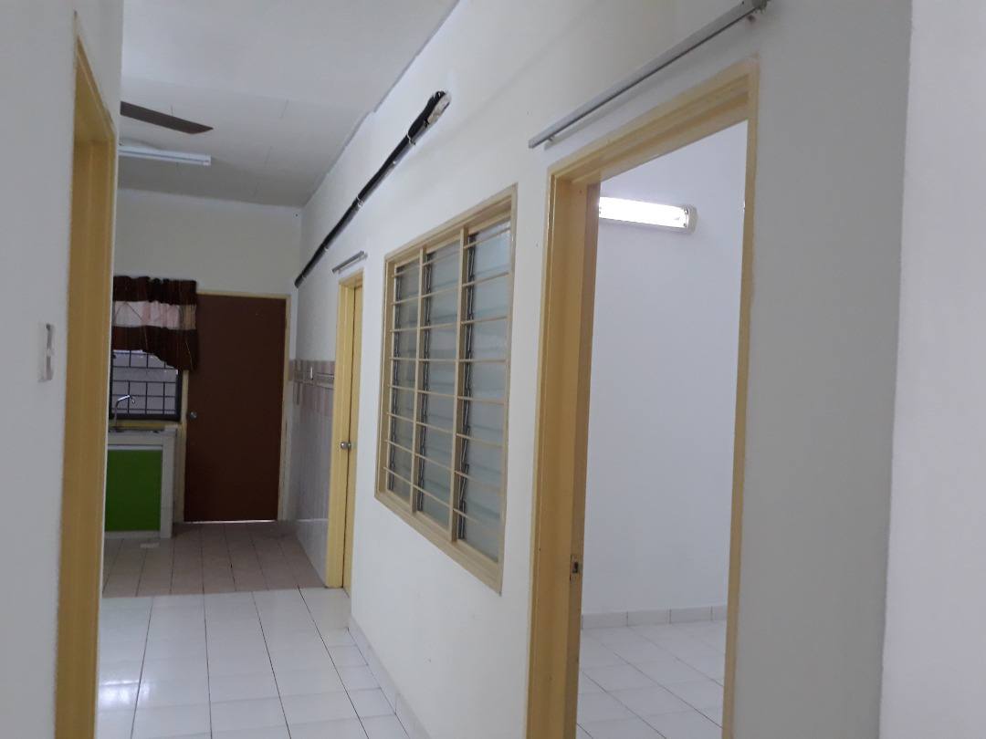 Single Storey Intermediate Taman Pelangi Semenyih - photo 6