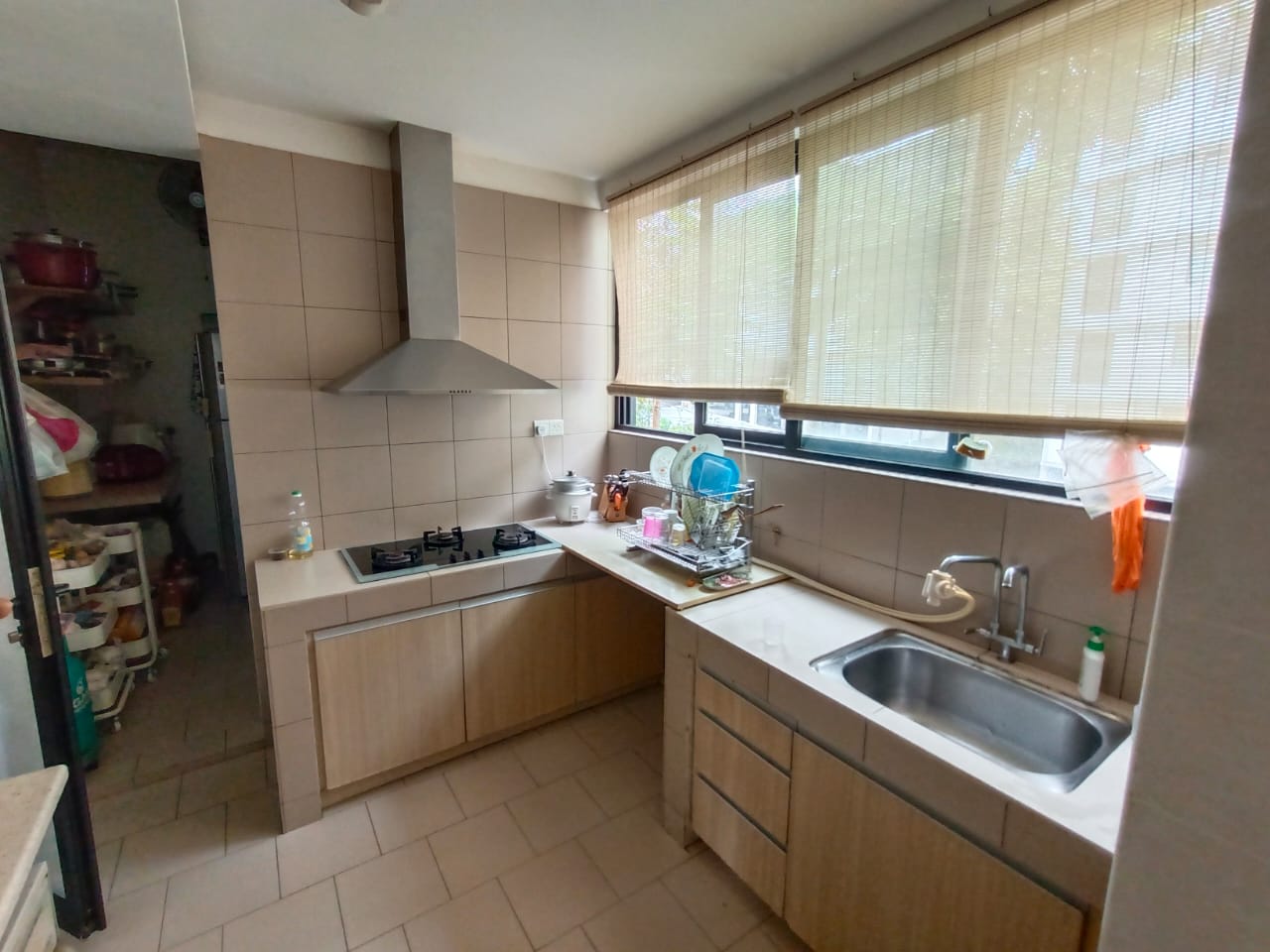20 Trees Apartment Taman Melawati - photo 2